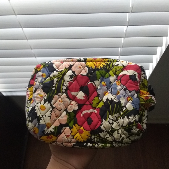 Vera bradley small pouch - Picture 2 of 4
